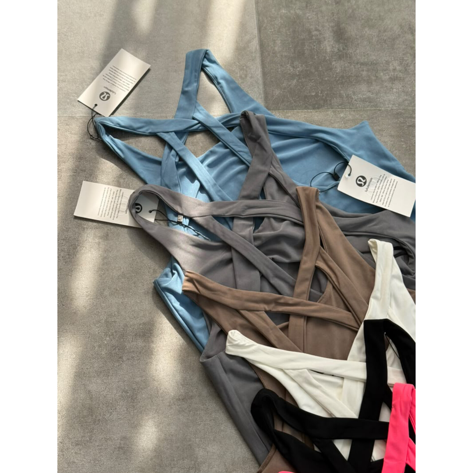 تاپ ورزشی Lululemon