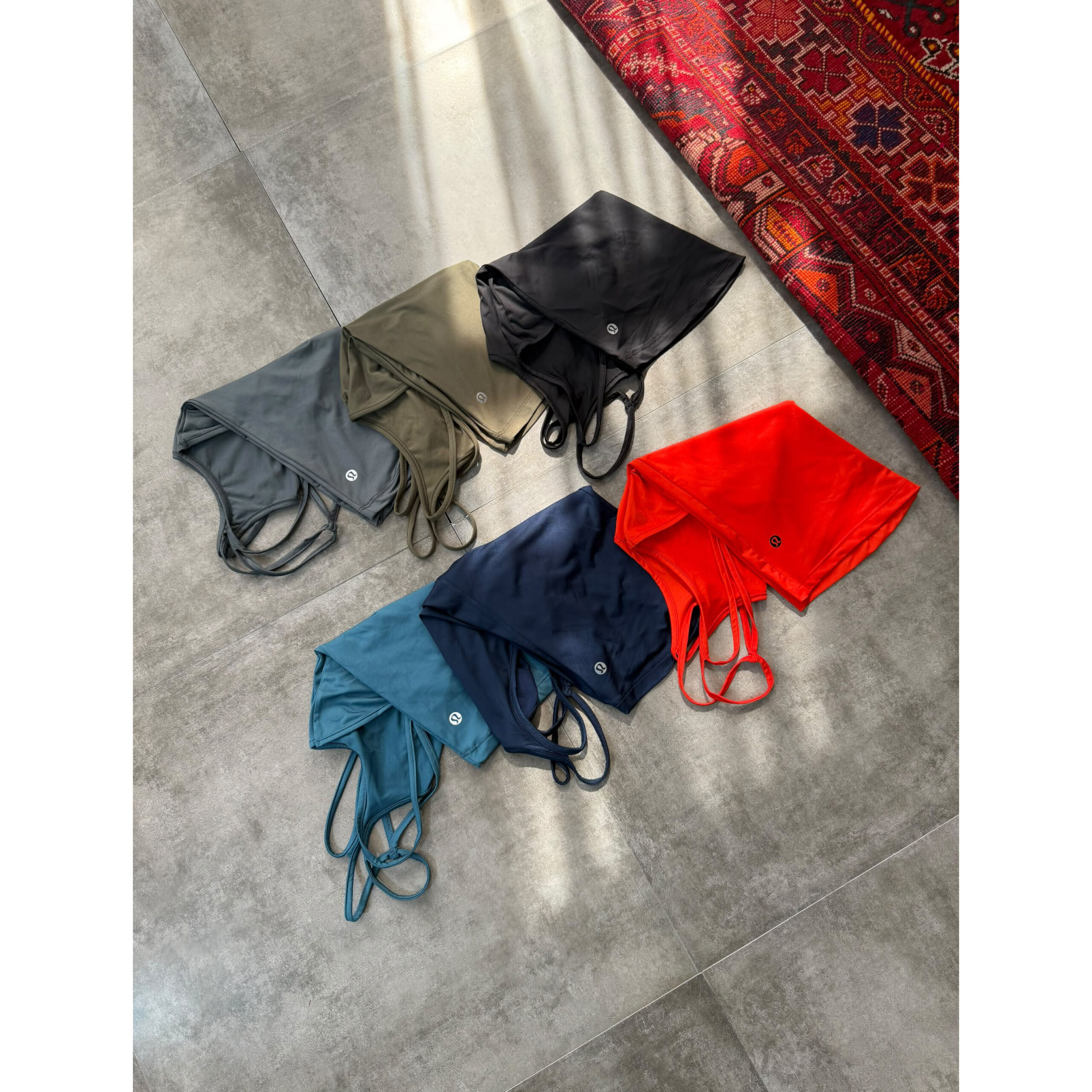 تاپ پشت بندی Lululemon